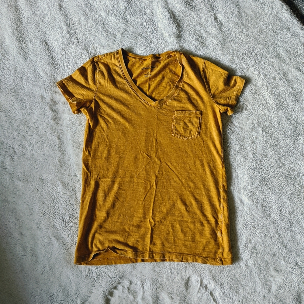 Universal Thread pocket tee